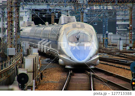 『こだま』となって山陽道を駆け抜ける… 山陽新幹線【500系】~新大阪駅にて駅にて 『こだま』となって山陽道を駆け抜ける… 山陽新幹線【500系】~新大阪駅にて駅にて 127713388