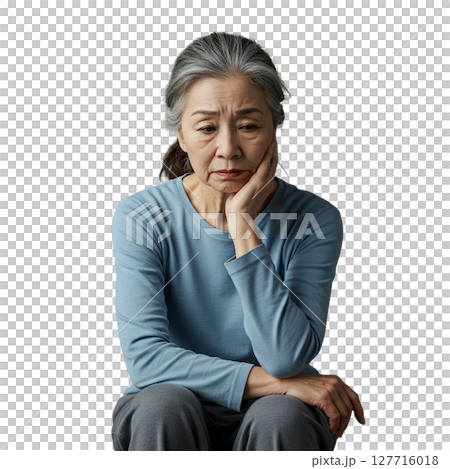 Elderly woman in trouble 127716018