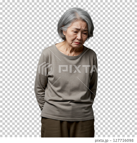 Worried elderly woman 127716098