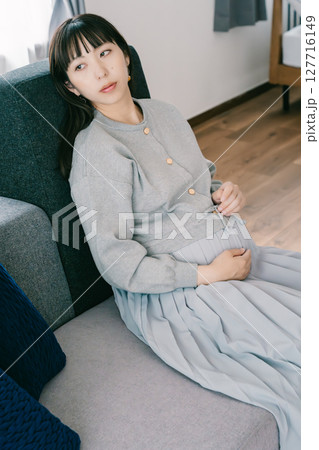 胎動を感じて 胎動を感じて 127716149