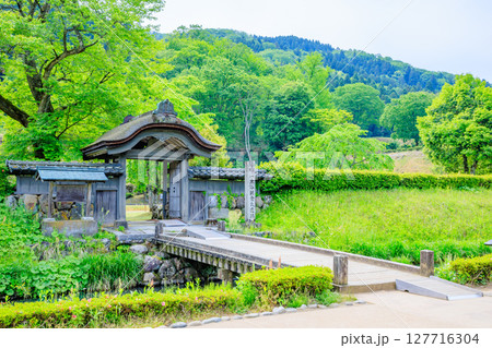 初夏の一乗谷朝倉氏遺跡　福井県福井市 127716304