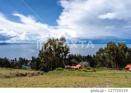 Village on Amantani Island overlooking Lake Titicaca, Peru 127720154