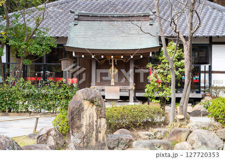 西宮神社(えびす神社の総本社)摂末社 市杵島神社(弁財天)辺津宮の祭神(海上安全の神) 西宮神社(えびす神社の総本社)摂末社 市杵島神社(弁財天)辺津宮の祭神(海上安全の神) 127720353