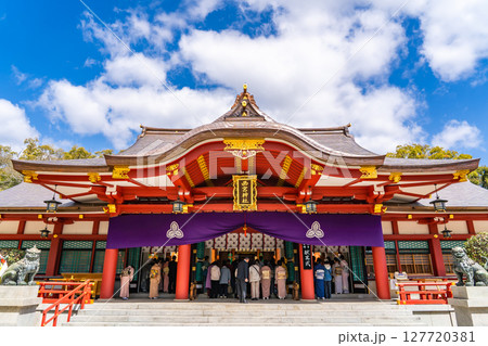 西宮神社(えびす神社の総本社)拝殿 西宮のえべっさん 裏千家献茶式 西宮神社(えびす神社の総本社)拝殿 西宮のえべっさん 裏千家献茶式 127720381