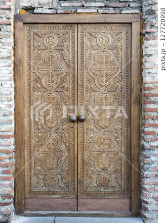 medieval door, old door medieval door, old door 127720998