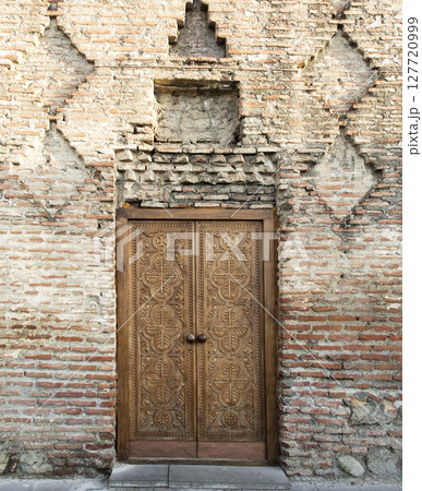 medieval door, old door 127720999