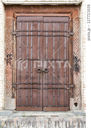 medieval door, old door medieval door, old door 127721026