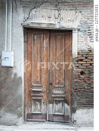 medieval door, old door medieval door, old door 127721031