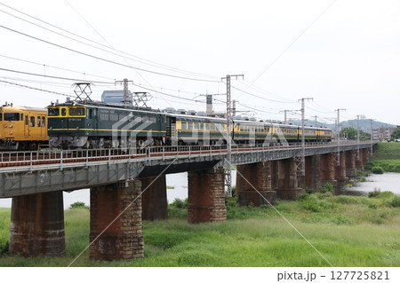 EF65形1124号機牽引　サロンカーなにわ 127725821