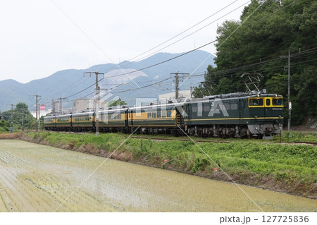 EF65形1124号機牽引 サロンカーなにわ EF65形1124号機牽引 サロンカーなにわ 127725836