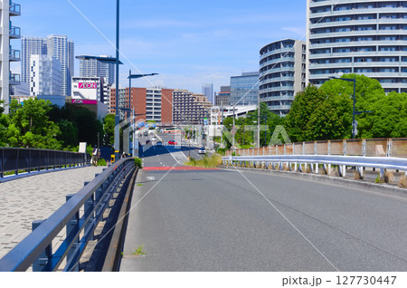 東京都江東区辰巳橋周辺2025年6月 127730447