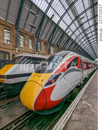 LONDON, UK - APRIL 29: Eurostar train on APRIL 29, 2024. Eurostar train locomotive at St. Pancras station in London, UK. 127732017