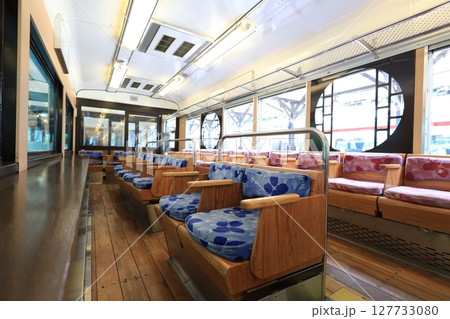 【南海】2200系 観光列車「天空」の車内（高野線） 127733080