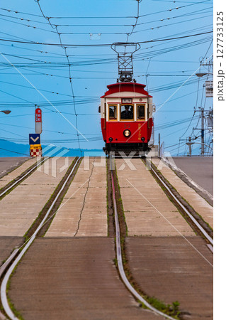 レトロな路面電車 127733125