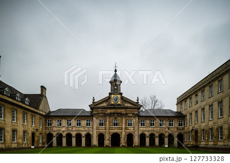 Cambridge, UK - MAY 03 2024 : street scenes in Cambridge, UK. It's a university city and the county town of Cambridgeshire, England. 127733328