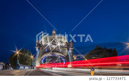 tower bridge in london at night tower bridge in london at night 127733471