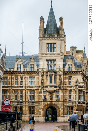 Cambridge, UK - MAY 03 2024 : street scenes in Cambridge, UK. It's a university city and the county town of Cambridgeshire, England. Cambridge, UK - MAY 03 2024 : street scenes in Cambridge, UK. It's a university city and the county town of Cambridgeshire, England. 127733553