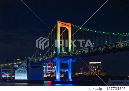 船から見る夜景 レインボーブリッジ 船から見る夜景 レインボーブリッジ 127735295
