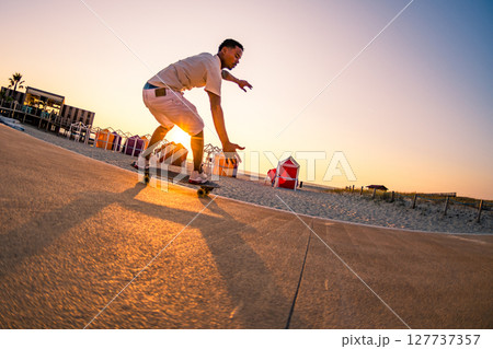 Surf skater training surfing moves Surf skater training surfing moves 127737357