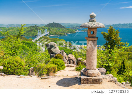 《広島県》瀬戸内海に浮かぶ因島・白滝山山頂の眺望 《広島県》瀬戸内海に浮かぶ因島・白滝山山頂の眺望 127738526