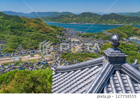 《広島県》瀬戸内海に浮かぶ因島・白滝山山頂の眺望 127738555