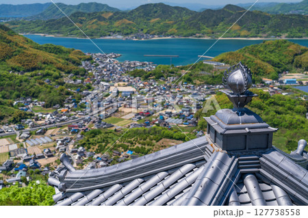 《広島県》瀬戸内海に浮かぶ因島・白滝山山頂の眺望 《広島県》瀬戸内海に浮かぶ因島・白滝山山頂の眺望 127738558