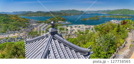 《広島県》瀬戸内海に浮かぶ因島・白滝山山頂の眺望 127738565