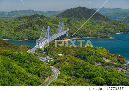 《広島県》瀬戸内海に浮かぶ因島・白滝山山頂の眺望 127738574