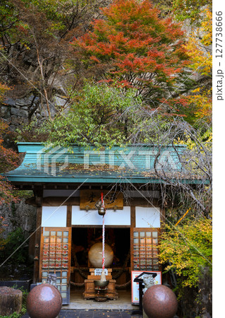 国の特別名勝 昇仙峡 紅葉の昇玉堂 国の特別名勝 昇仙峡 紅葉の昇玉堂 127738666
