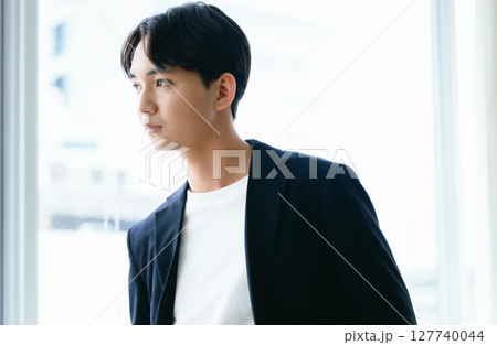 ビジネスパーソン 127740044