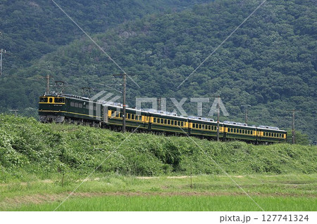 【JR西日本】EF65形1000番台+14系「サロンカー晴れの国おかやま」(山陽本線:上郡〜三石) 【JR西日本】EF65形1000番台+14系「サロンカー晴れの国おかやま」(山陽本線:上郡〜三石) 127741324