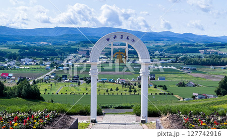 The beautiful views in Hokkaido 127742916