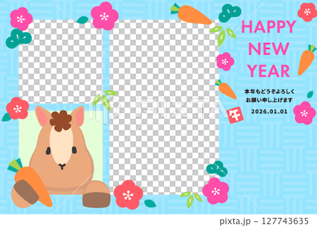 色彩繽紛的 2026 年馬年照片新年賀卡，淺藍色背景上有一匹可愛的馬從窗外探出頭來 127743635
