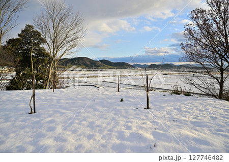 滋賀県　安土城跡の冬景色 127746482