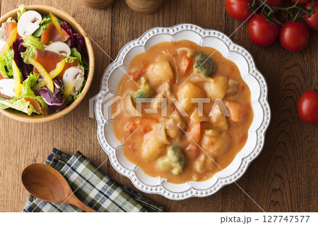 トマトクリームシチュー 127747577