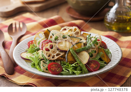 揚げ野菜サラダ 揚げ野菜サラダ 127748378