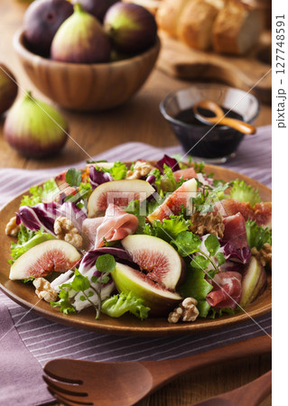 イチジクのサラダ 127748591