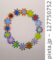 カラフルな花のフレーム　まる　たて 127750752