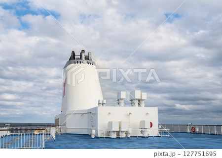 【東京九州フェリーはまゆう新門司行のファンネル】 【東京九州フェリーはまゆう新門司行のファンネル】 127751695