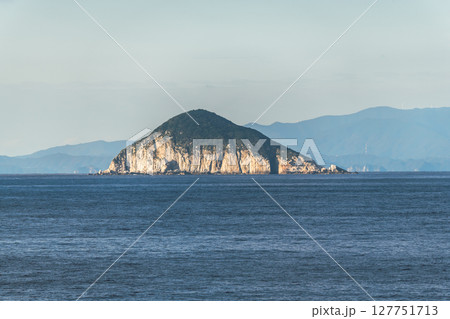 【東京九州フェリーはまゆう新門司行 高知県柏島沖を航行 蒲葵島】 【東京九州フェリーはまゆう新門司行 高知県柏島沖を航行 蒲葵島】 127751713