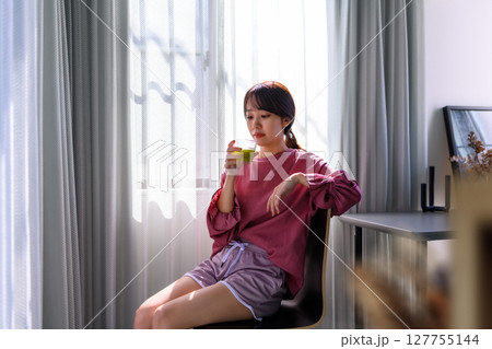 綺麗な女性モデルのポートレート撮影 127755144