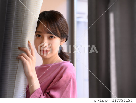 綺麗な女性モデルのポートレート撮影 127755159