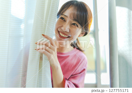 綺麗な女性モデルのポートレート撮影 綺麗な女性モデルのポートレート撮影 127755171