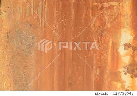 Rust stains is on concrete walls.rust stains background and texture. 127756046