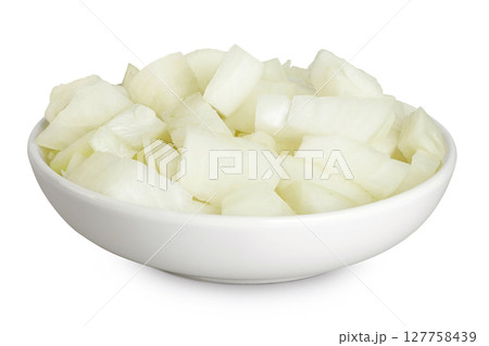 Onion slices in a ceramic bowl isolated on a white background 127758439