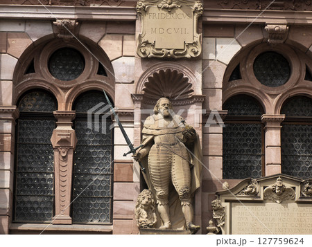 Fridericus Sculpture in Ancient Heidelberg medieval castle in Germany Fridericus Sculpture in Ancient Heidelberg medieval castle in Germany 127759624