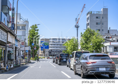 横浜市の都市風景　反町駅 127759646