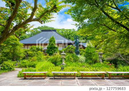 群馬・川場村　青龍山吉祥寺の境内 127759683
