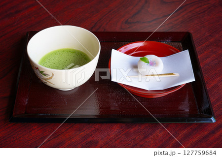 抹茶と和菓子 127759684