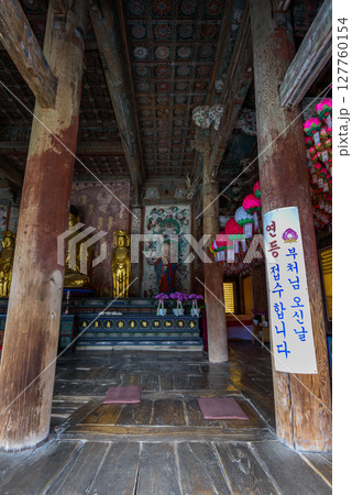 Bulguksa Buddhist temple, UNESCO World Heritage Site in Gyeongju, South Korea Bulguksa Buddhist temple, UNESCO World Heritage Site in Gyeongju, South Korea 127760154